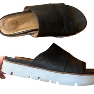 Gentle Souls by Kenneth Cole Sandals